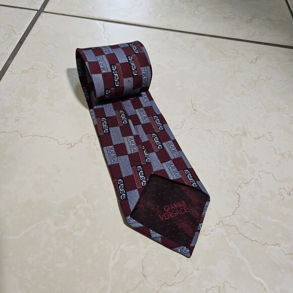 Vintage Gianni Versace Silk Aztec Designer Logo Men’s Neck Tie Made In Italy - Picture 6 of 10